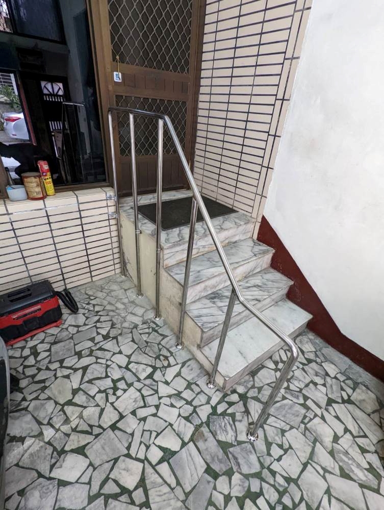玄關扶手